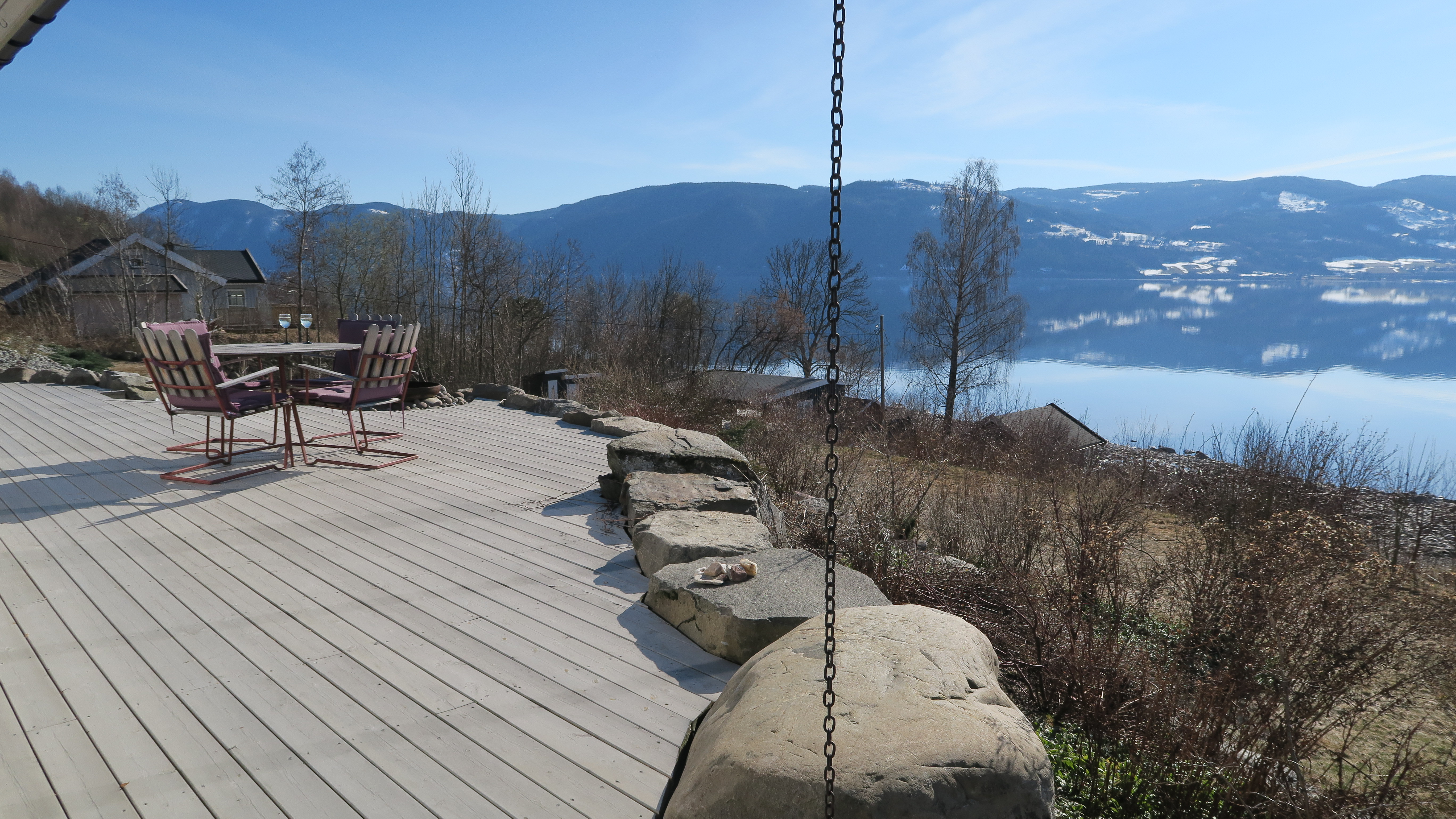 Trykkimpregnerte terrassebord er både kortreiste, prisgunstige og miljøvennlige.