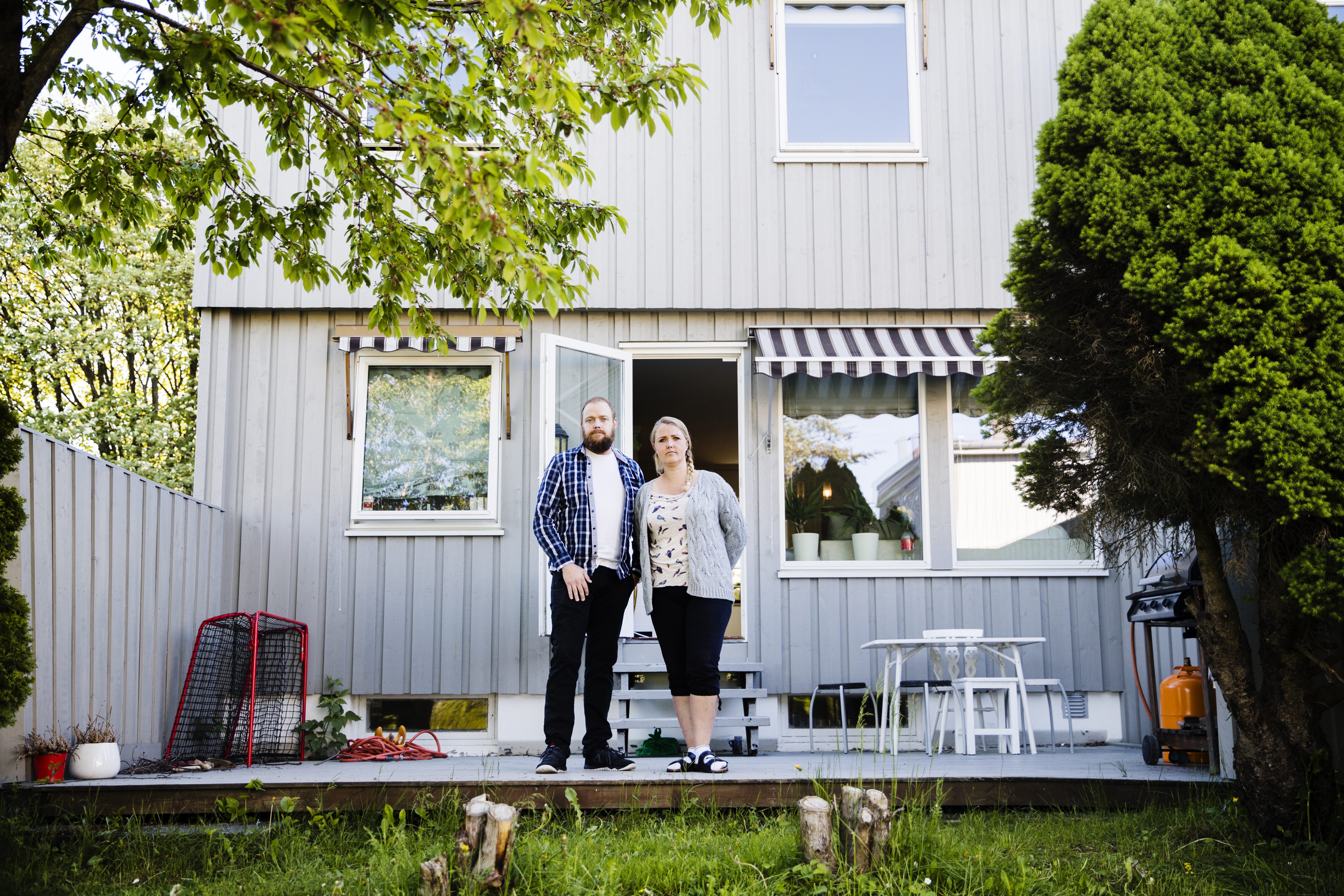 TØFT: Familien synes det har vært en tøff tid i etterkant av boligkjøpet, og er forberedt på at de må bruke mye tid og krefter på å kjempe fremover.