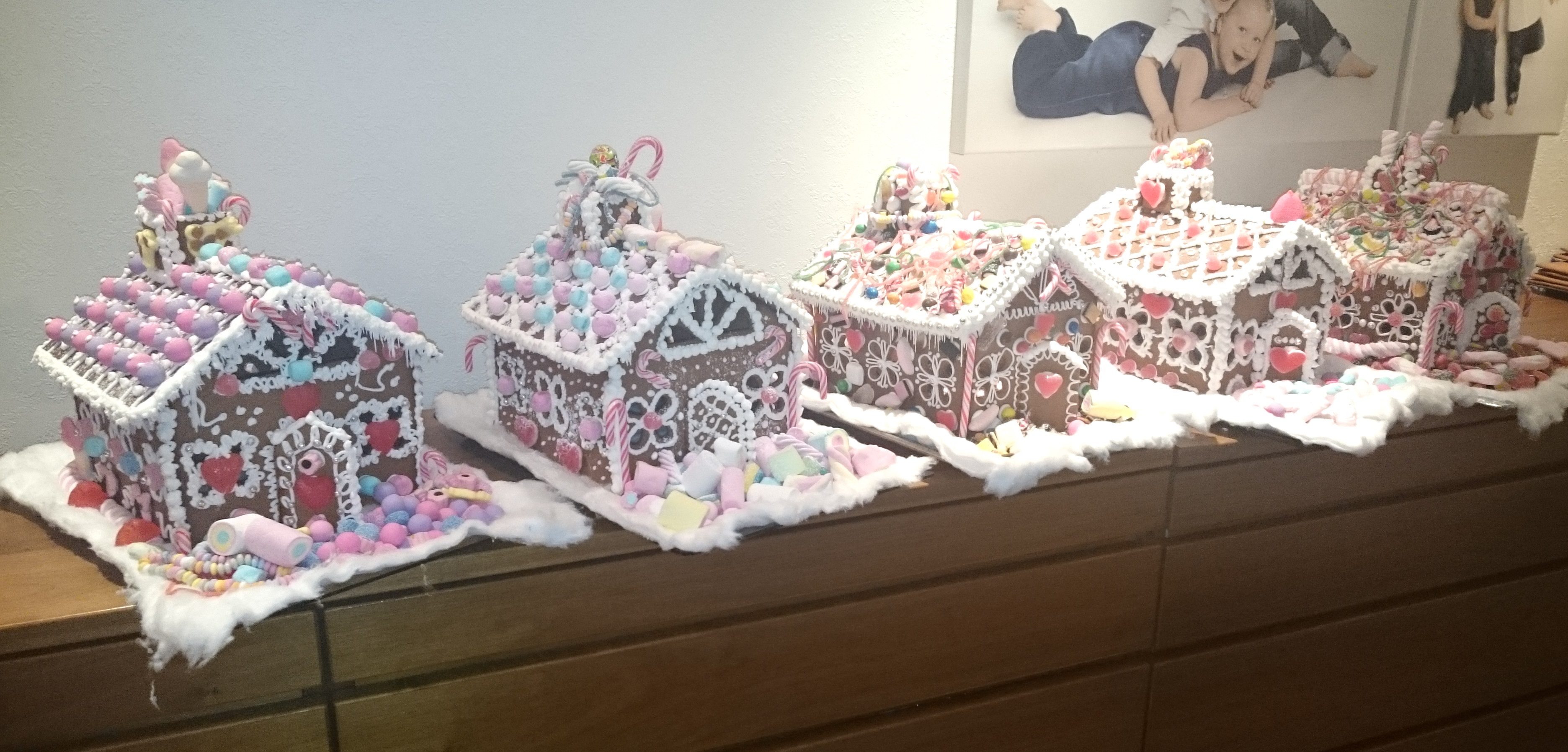 Vanja Blix Langsrud og venninne er forn&oslash;yd med &aring;rets resultat.