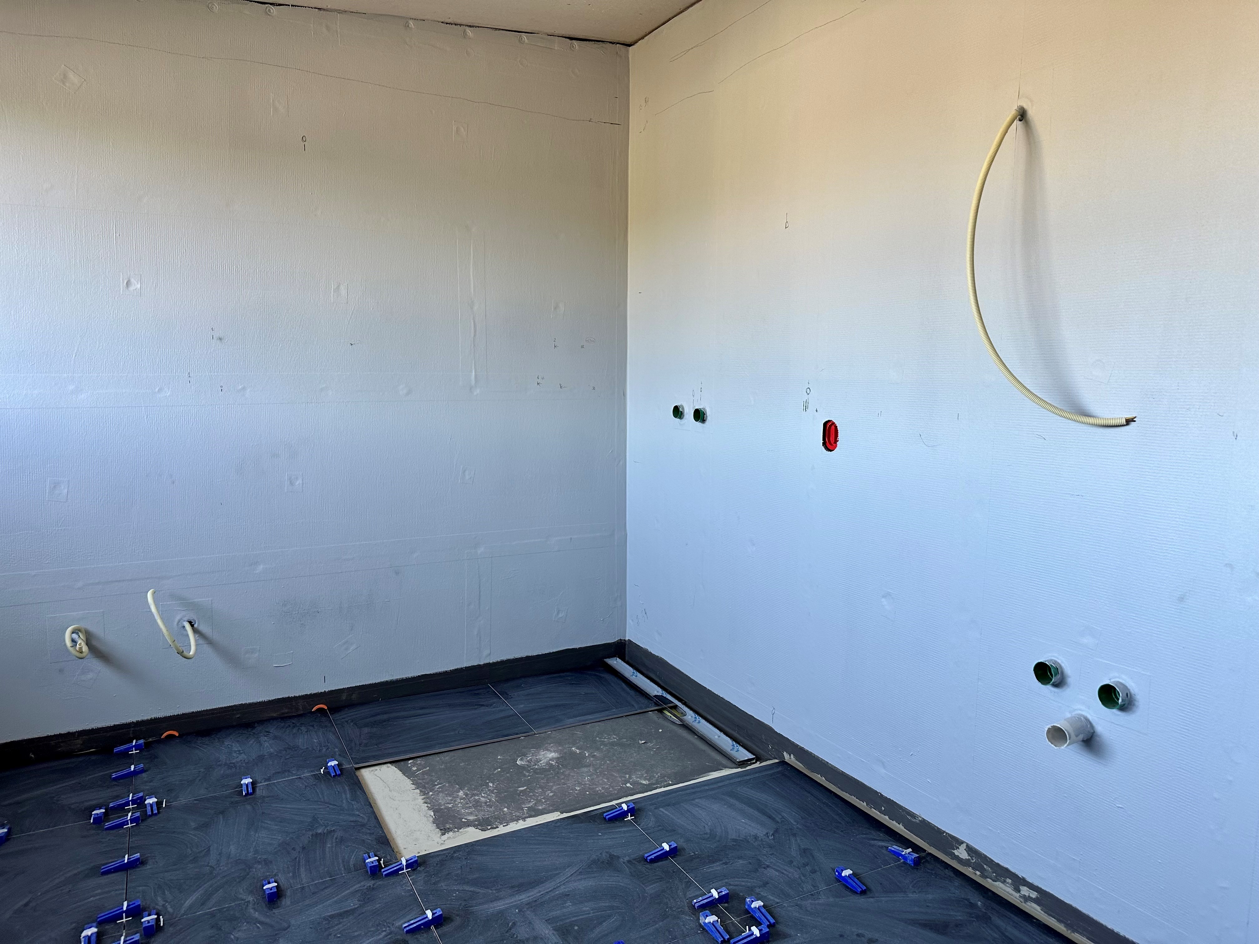 Bad før flisene er lagt.