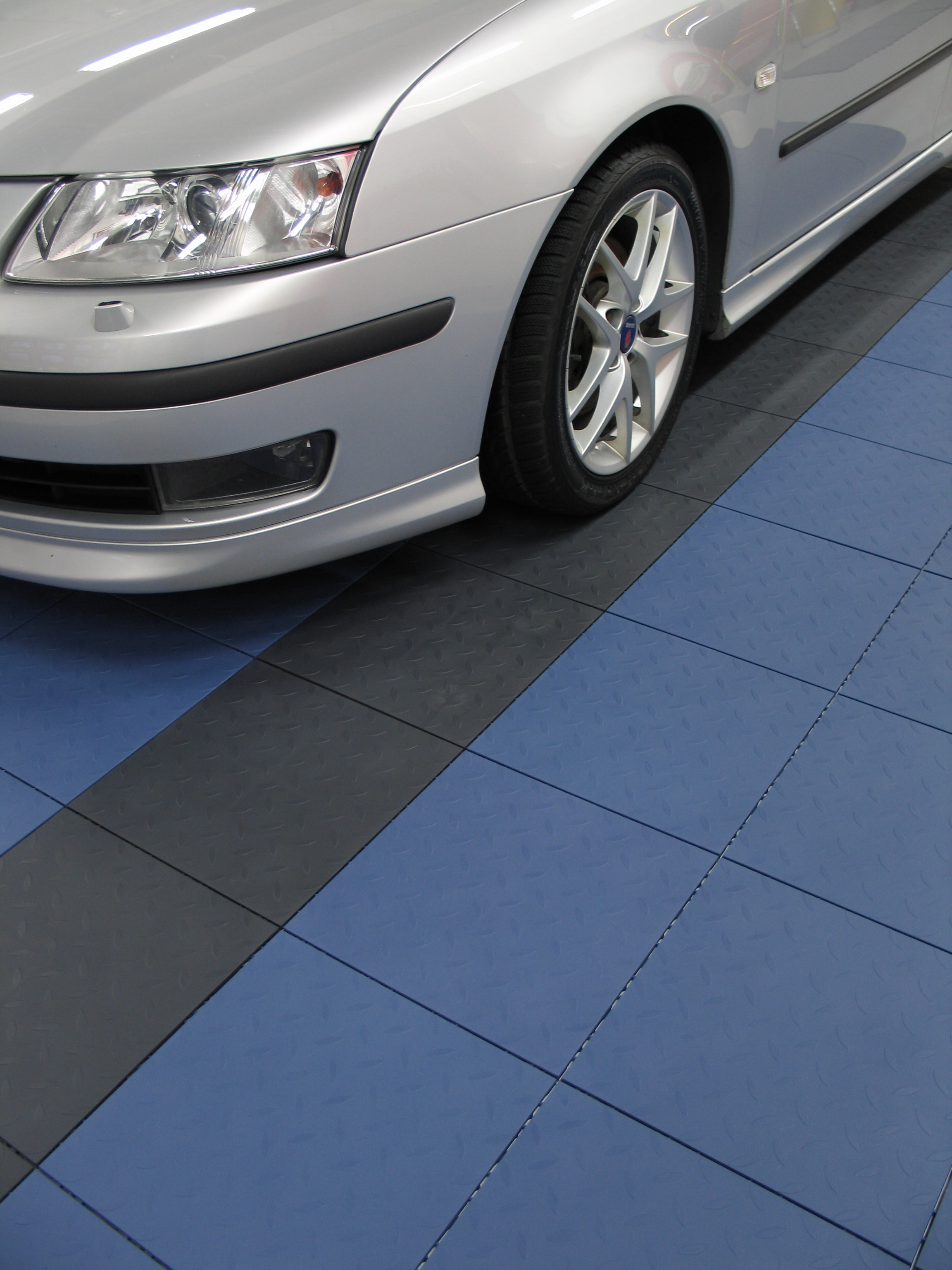 Vedlikeholdsfritt gulv med hjulspor Foto: BergoElite Storeys/IFI 