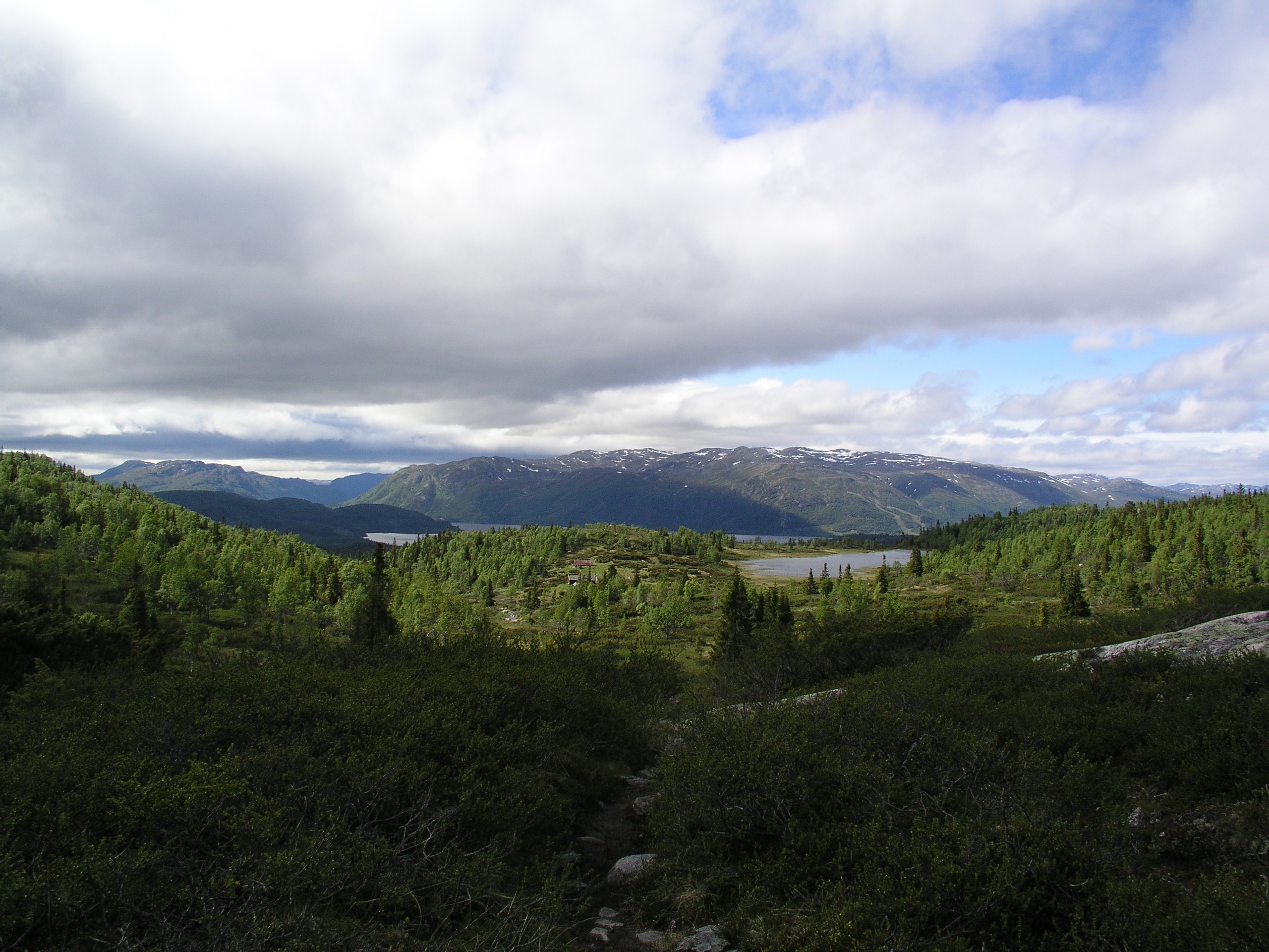 HYTTEKOMMUNE: Vinje er en stor hyttekommune. Nå har femten hytteeiere vunnet frem i tingretten mot kommunen. Illustrasjonsfoto fra Rauland: Rikke Åserud.