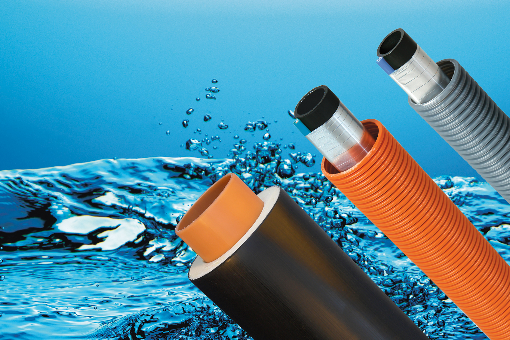 HINDRER FROST: Rør med isolering og varmekabler hindrer at rørene fryser om vinteren. FOTO: Isoterm