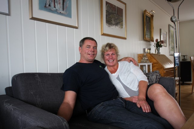 Anne Marie Platou og Glenn Klungland flyttet hytten ved egen hjelp