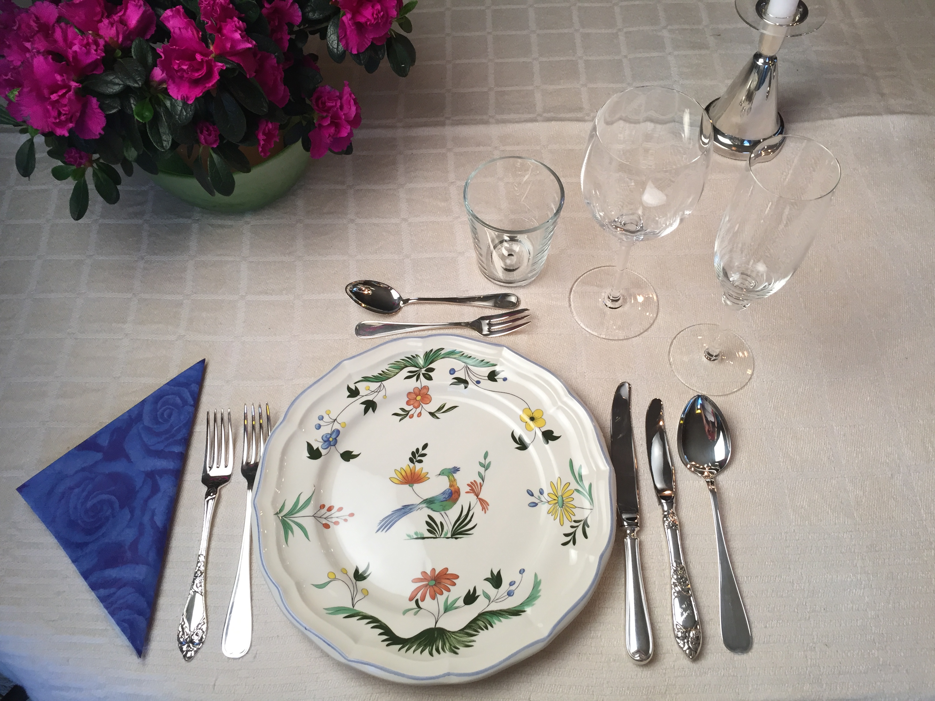 Det holder som regel med tre eller fire glass til bords.