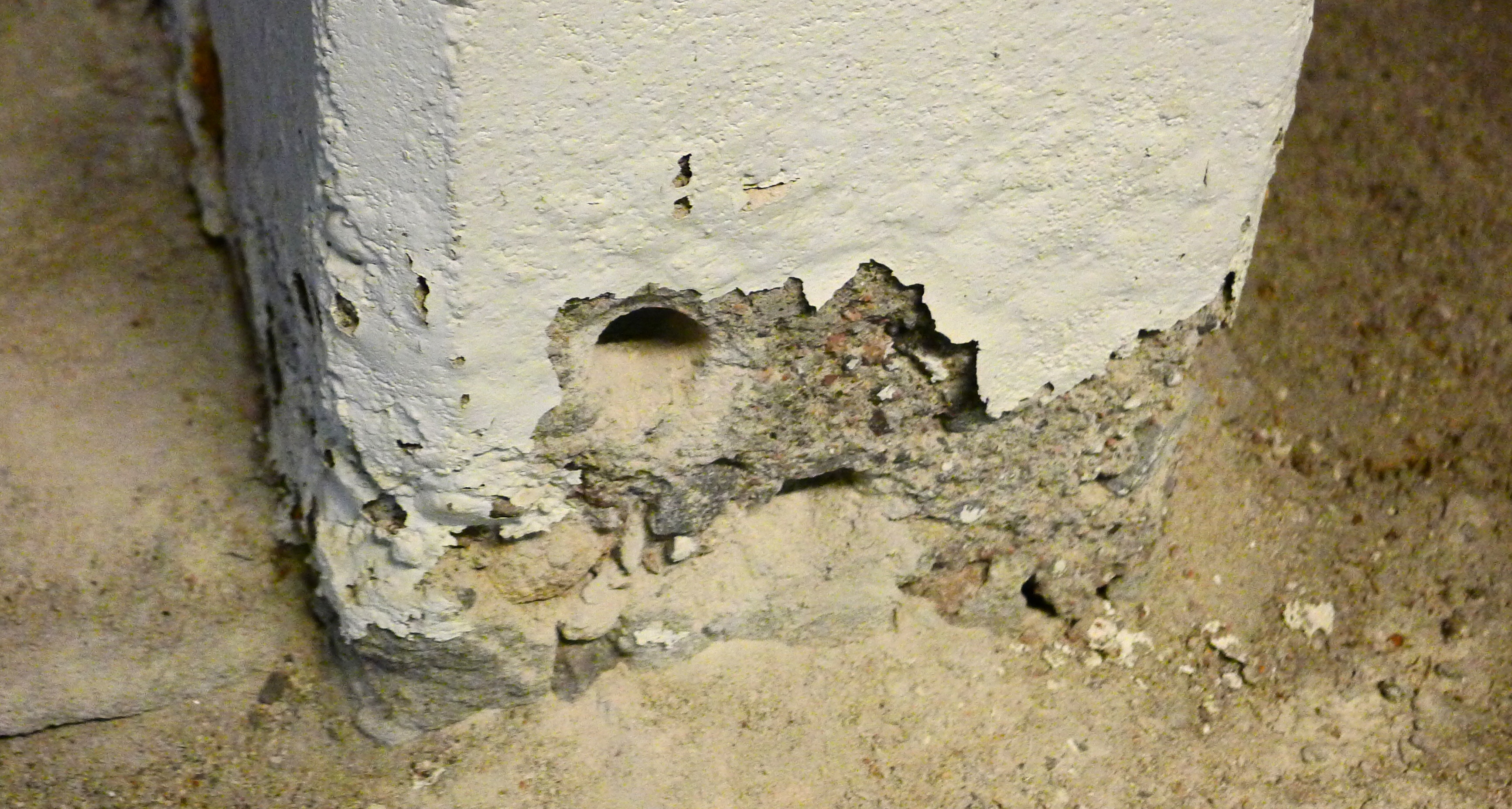 Betong smuldrer av salt og CO2